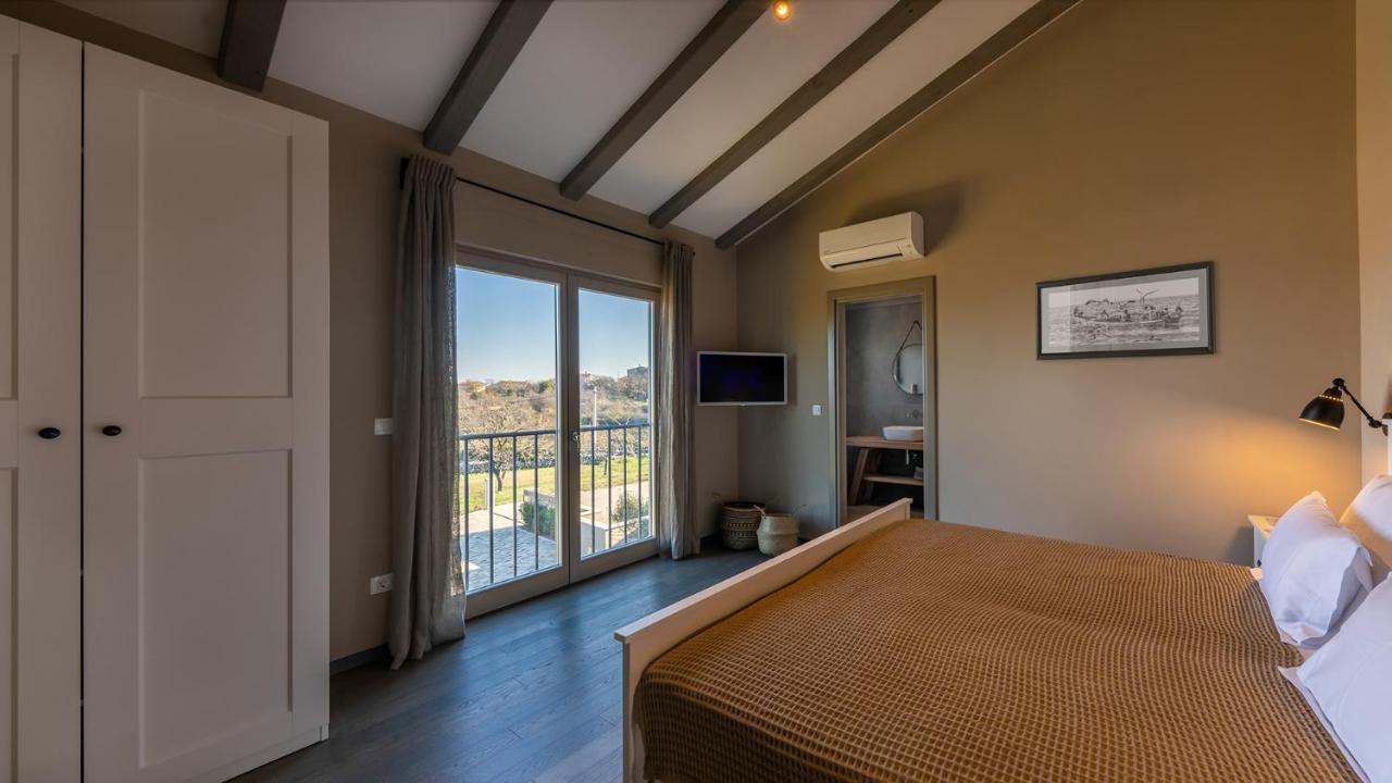 Villa & Jardin - Luxury Villa With Swimming Pool Vrh  Exterior foto