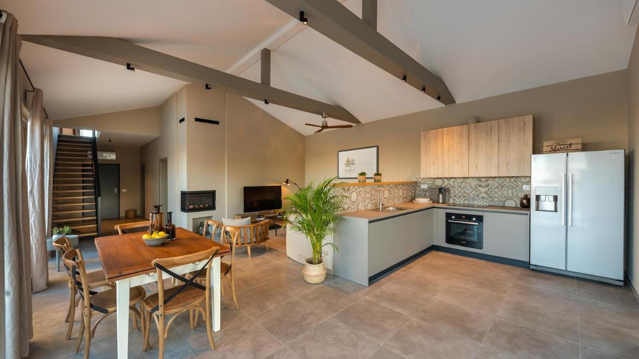 Villa & Jardin - Luxury Villa With Swimming Pool Vrh  Exterior foto